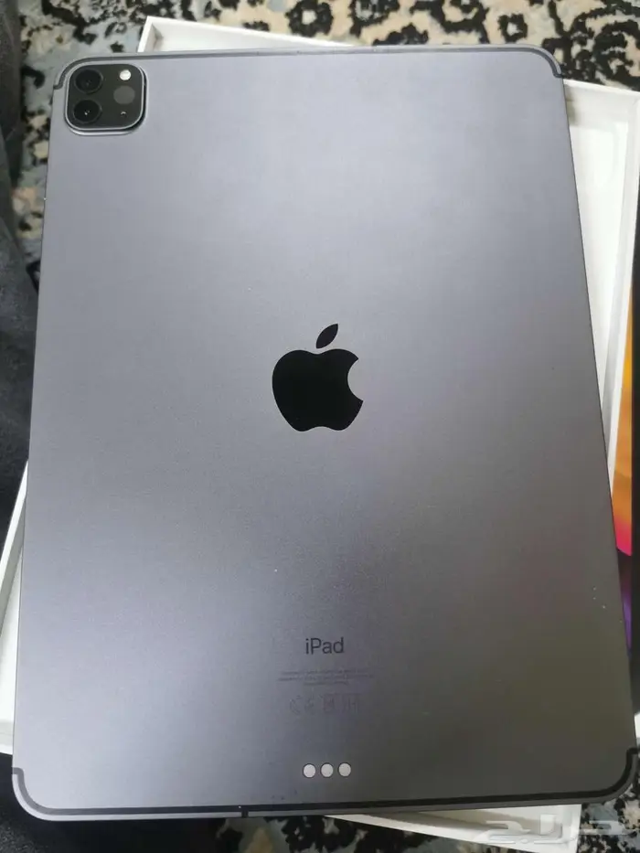 للبيع ايباد برو 11. 5G GB512 شريحه جهاز شبه جديد 0