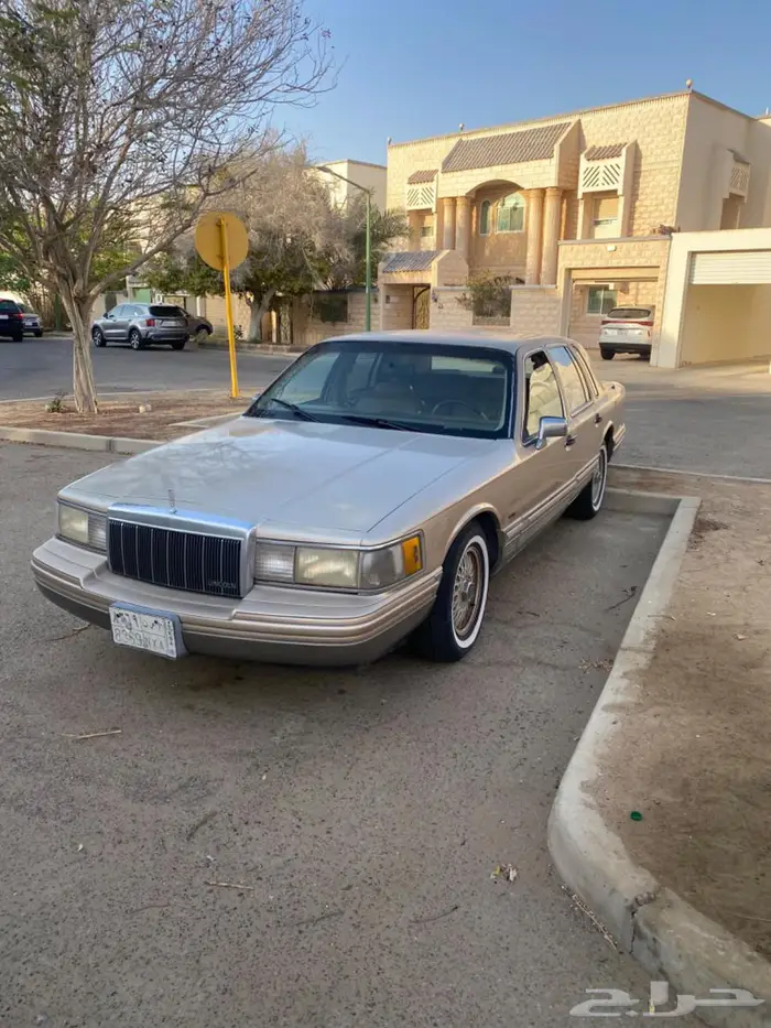 للبيع تاون كار 1992 ينبع 1