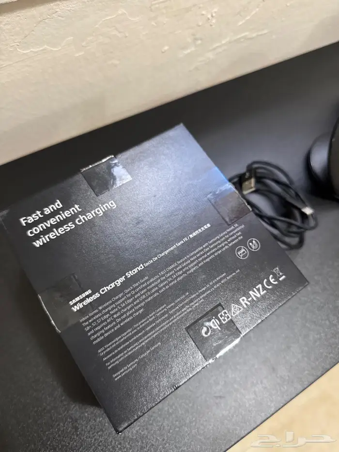 شاحن لاسلكي ماركة سامسونج Wireless charger stand Samsung 6