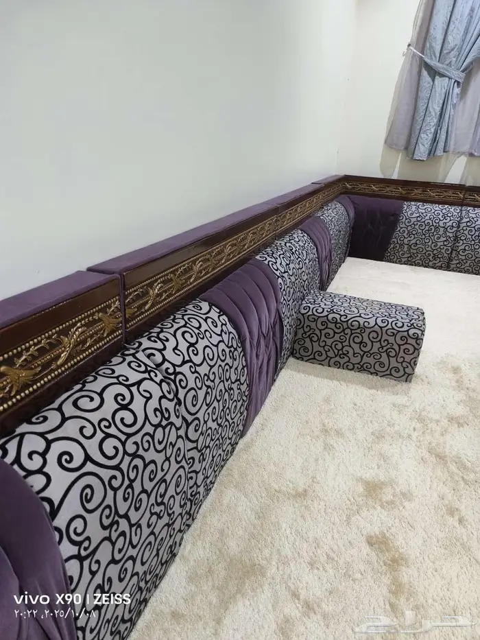 اثاث مساند خشب  طاوله تلفزيون  تلفزيون  طاوله قهوه ايكيا 1
