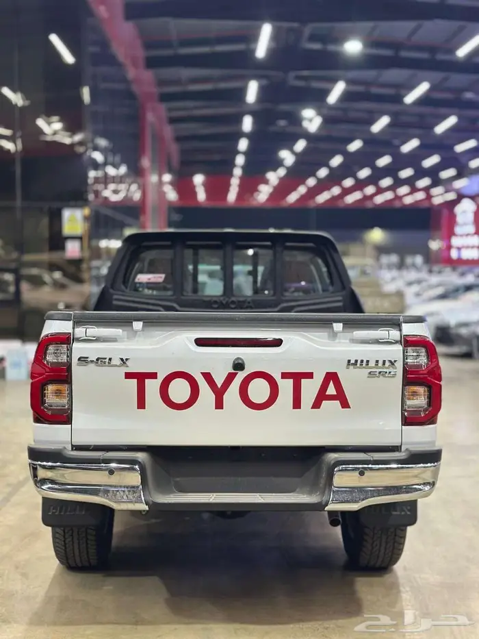 هايلوكس غمارتين بنزين SGLX 4X4 2025 قير عادي وتوماتيك 2