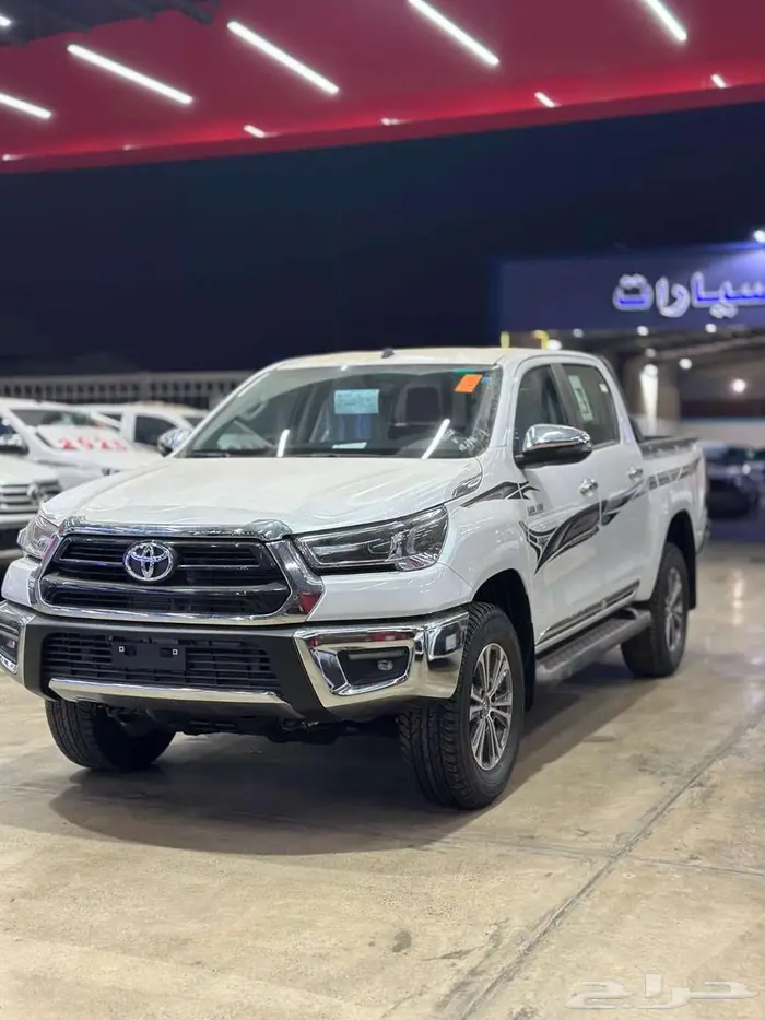 هايلوكس غمارتين بنزين SGLX 4X4 2025 قير عادي وتوماتيك 1