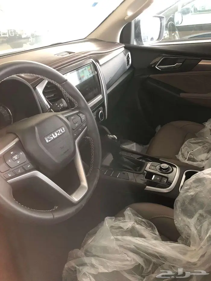 ايسوزو MUX فل تشغيل مفتاح موديل 2024 1