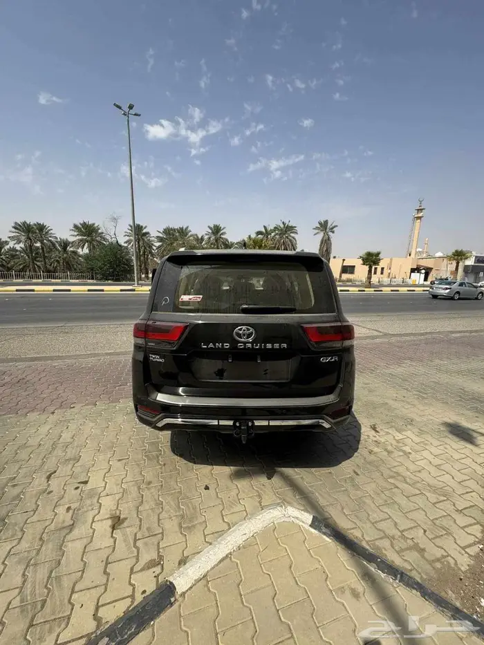 تويوتا لاند كروزر GXR L3 بنزين 3