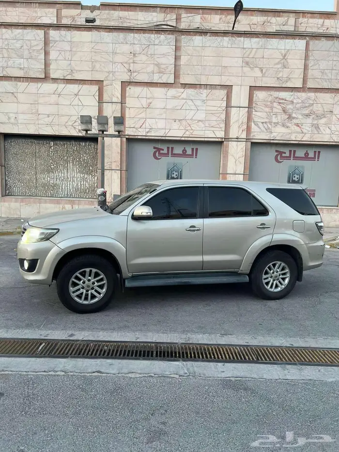 Toyota Fortuner  2014 1