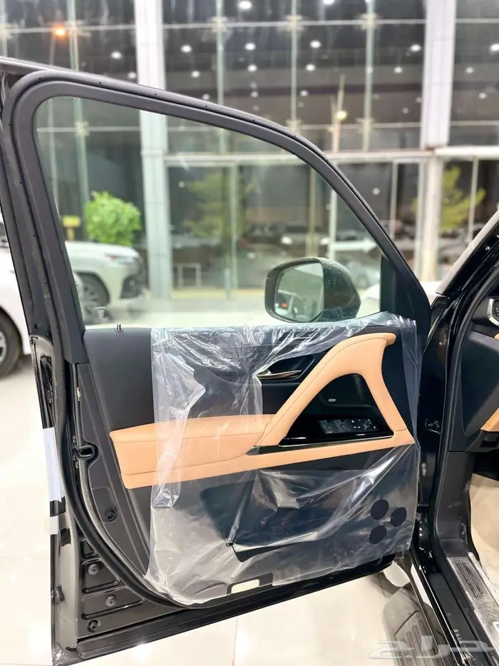 لكزس LX 600 BB بنزين سعودي 2025 اسود جملي - اسود اوف وايت 15
