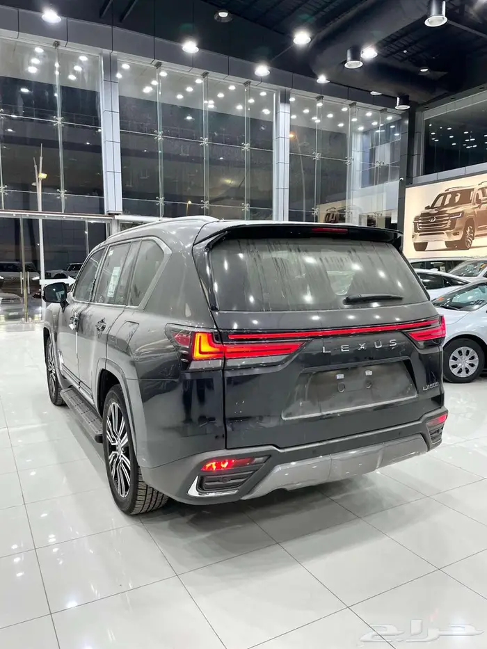لكزس LX 600 BB بنزين سعودي 2025 اسود جملي - اسود اوف وايت 5