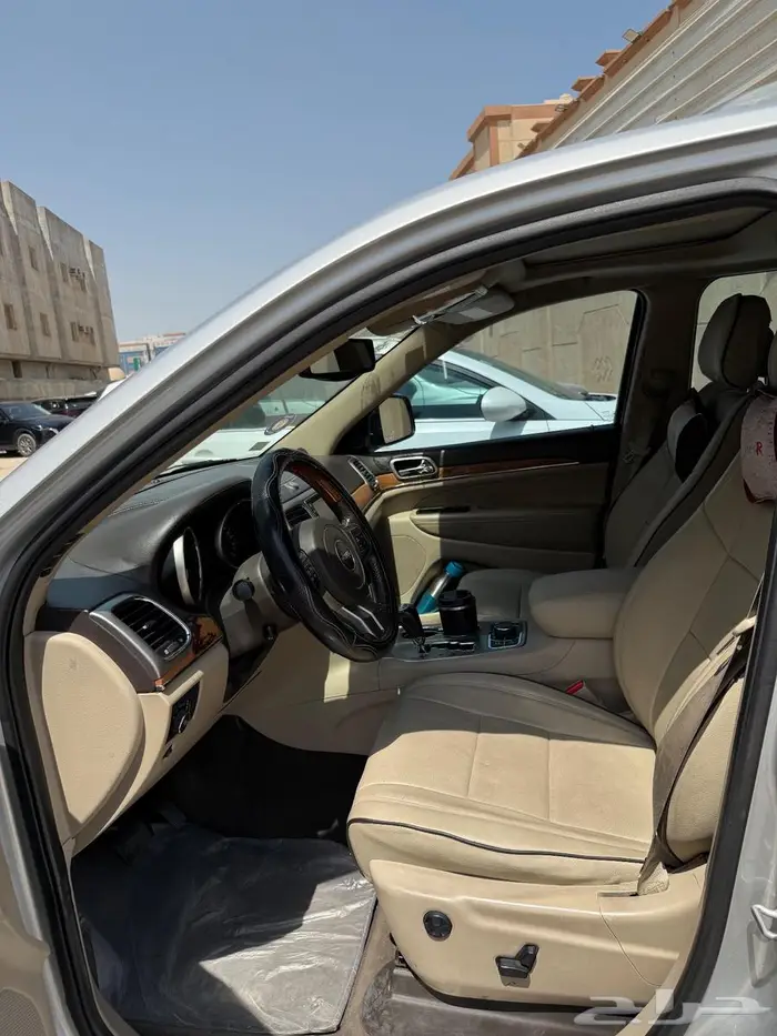 Jeep Grand Cherokee Overland 2011 1