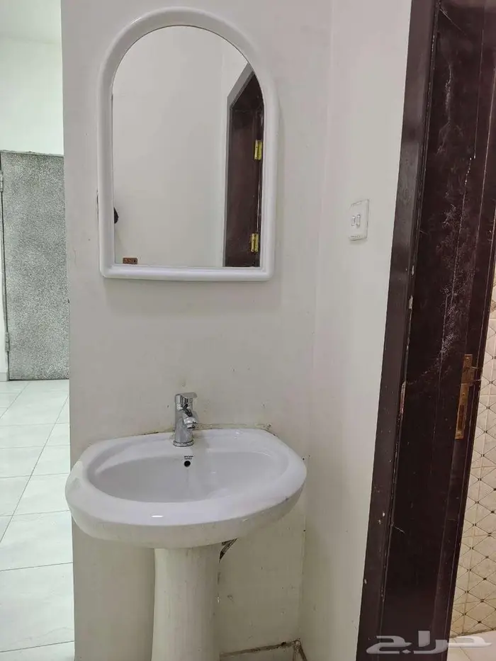 للايجار شقة عزاب موثثة في الرياض حي الرمال   عرض رقم D1327 3