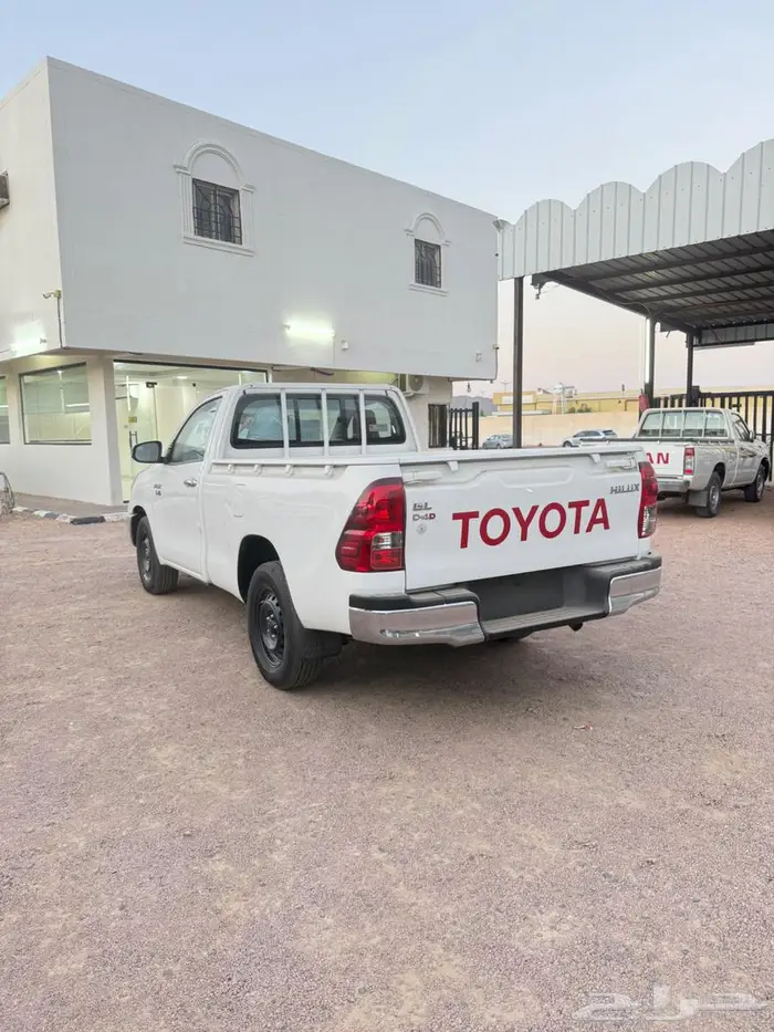 هايلكس غمارة ديزل 2025 سعودي 2400 بسعر 79500جاهز 3