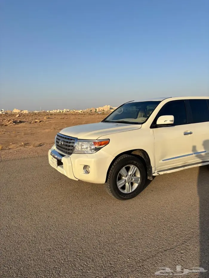 لاندكروزر GXR 2014 7