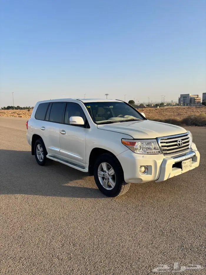 لاندكروزر GXR 2014 8