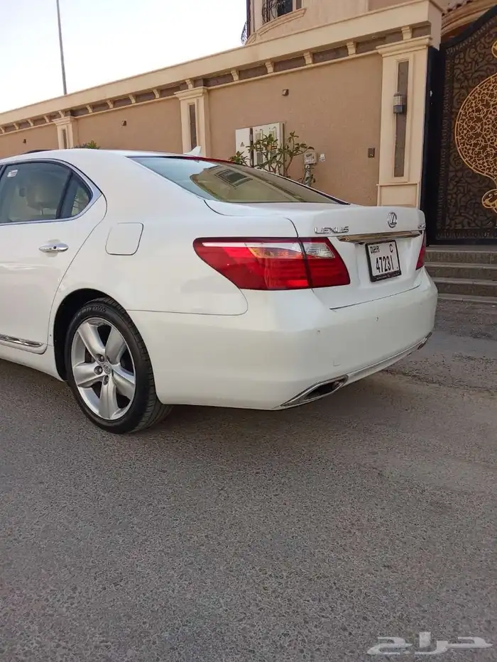 لكزس LS460 2