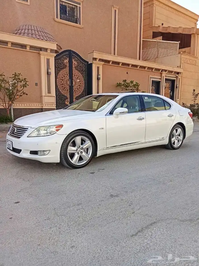 لكزس LS460 7