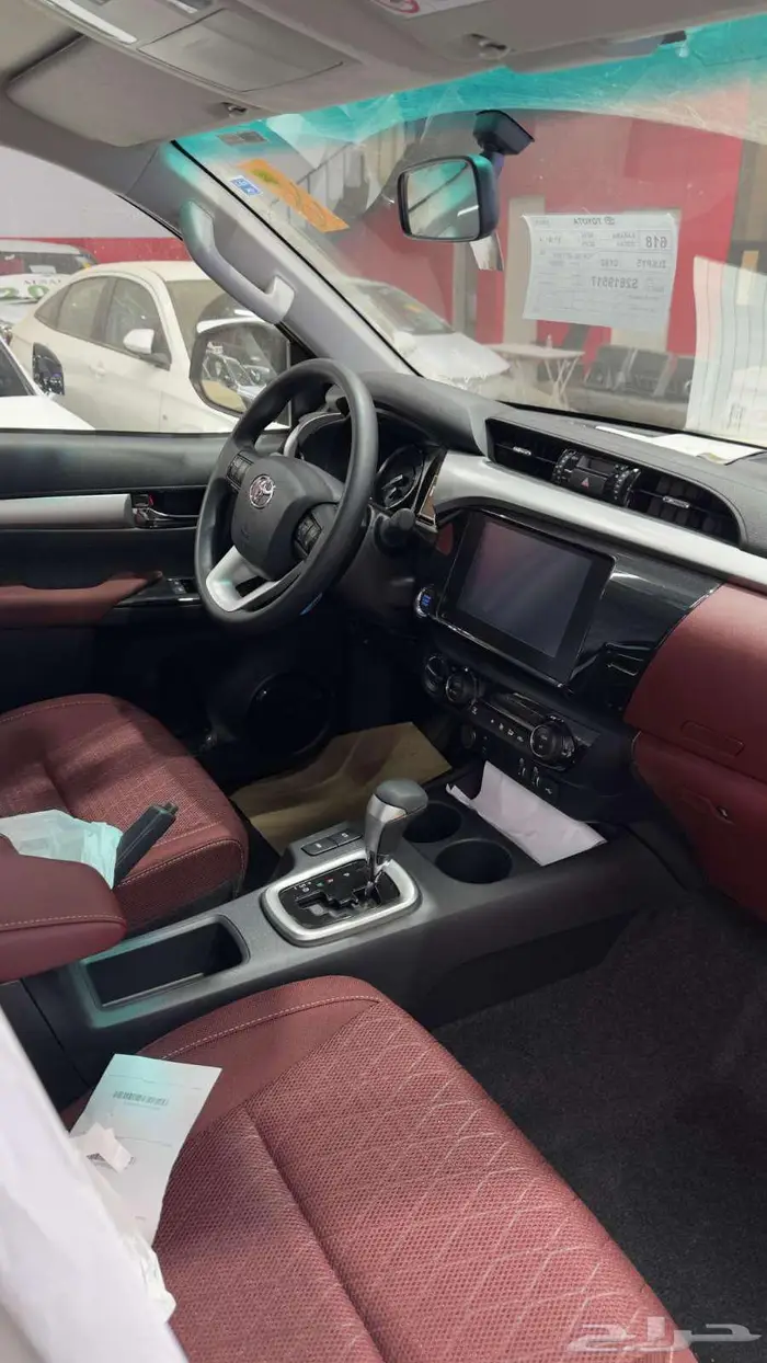 هايلوكس غمارتين بنزين SGLX 4X4 2025 قير عادي وتوماتيك 10