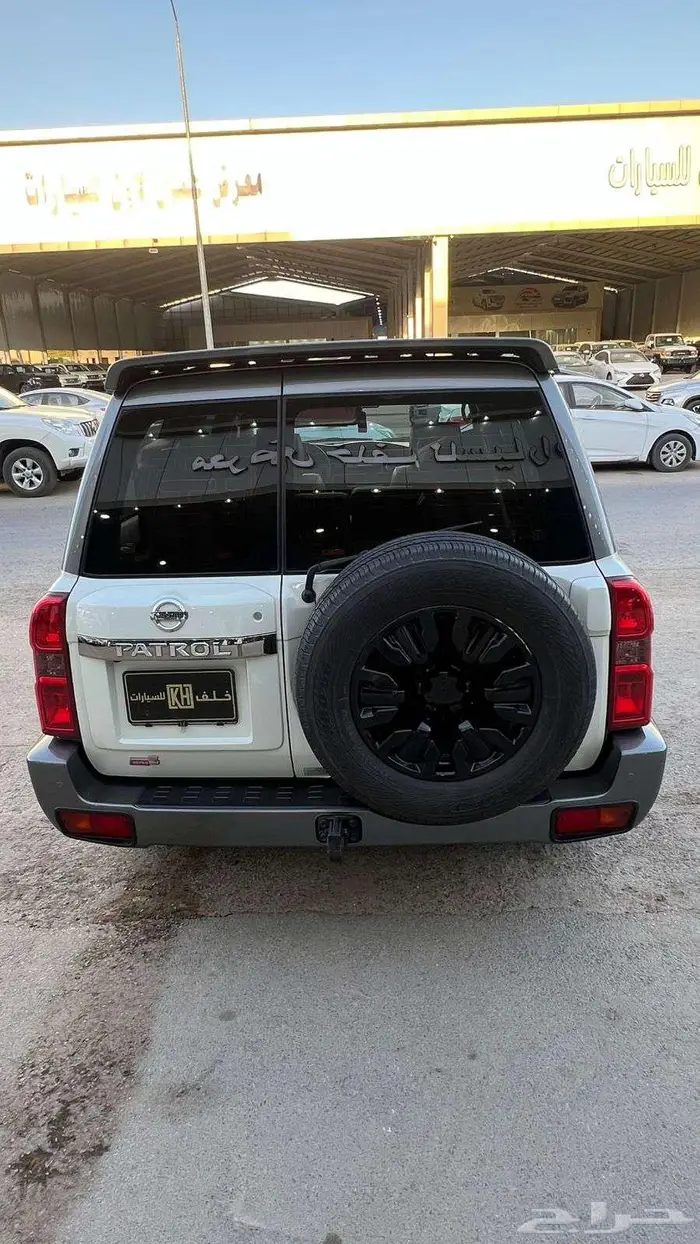 نيسان باترول سوبر سفاري موديل 2020- معرض خلف للسيارات 9