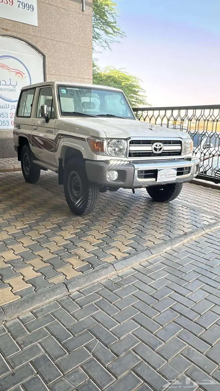 تويوتا ربع 2014 ابيض 1