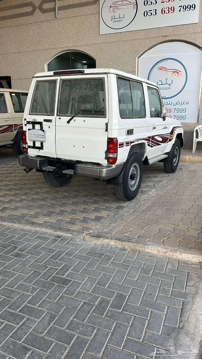 تويوتا ربع 2014 ابيض 4