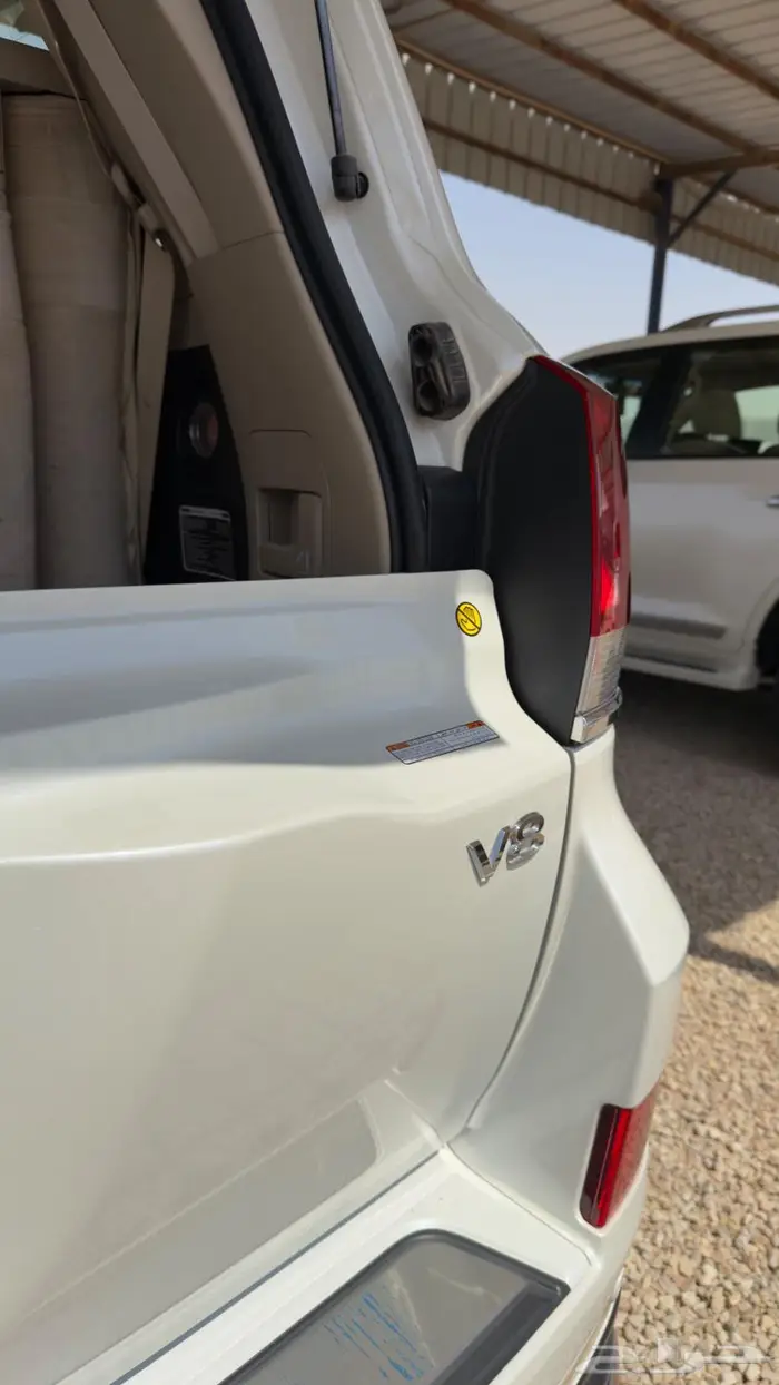 لاندكروزر GXR 2021 مخززن سعودي 22