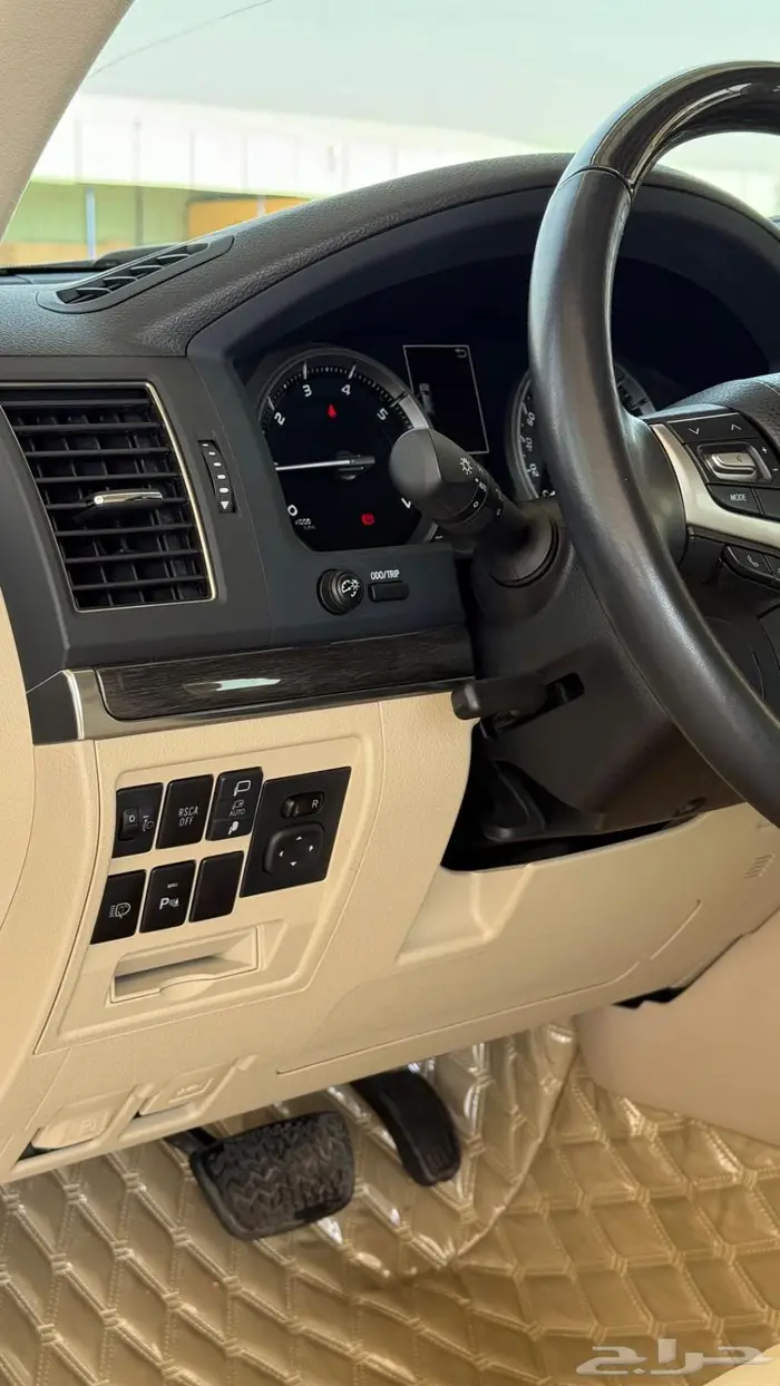 لاندكروزر GXR 2021 مخززن سعودي 17
