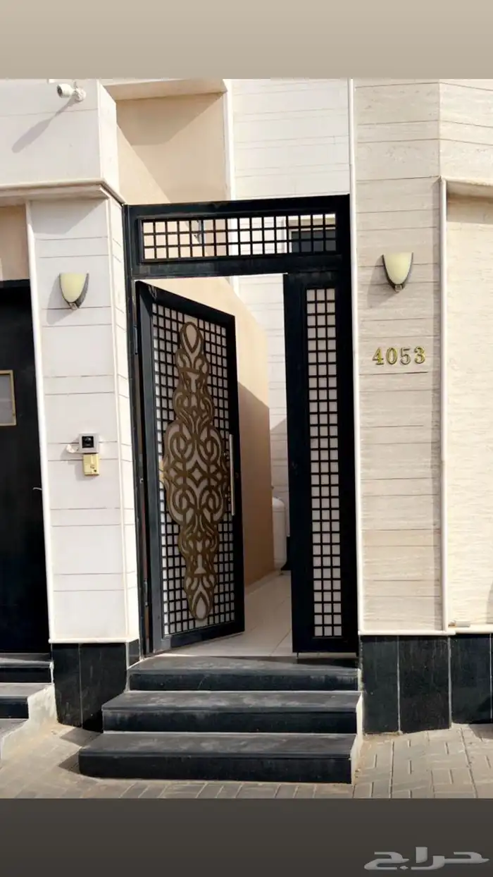 دور للبيع حي عرقه 3