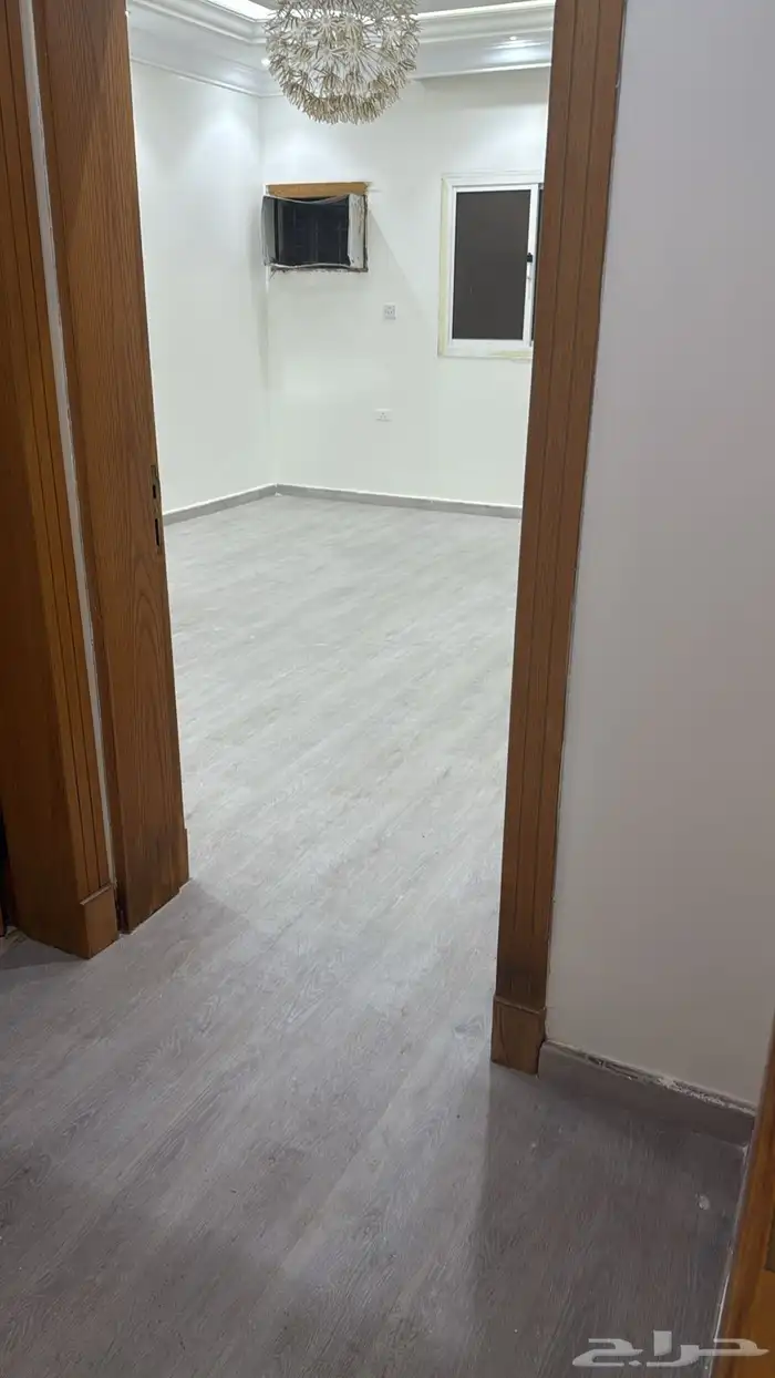 شقه للايجار بحي النزهة 12