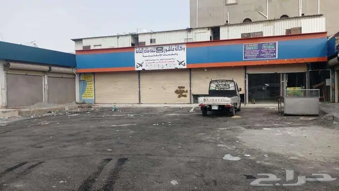 محل للايجار بالجرازات الشارع الرئيسي شافع بن السائب 0