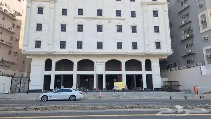 معرض تجاري مميز بمساحة كبيرة بمدينة جدة بمخطط التيسير 0