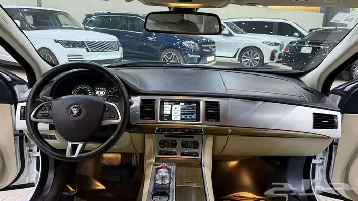 جاكور XF 2015 13