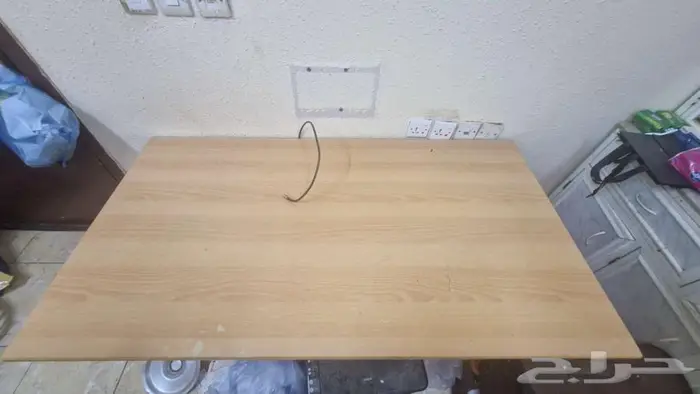 طاولة خشبية للبيع 1