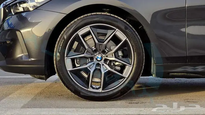 2025 BMW 5-SERIES 520i 2.0T RWD GCC 0Km ضمان الوكيل 30