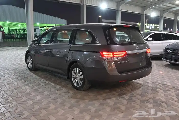 هوندا أوديسي 2016 LX سعودي 4