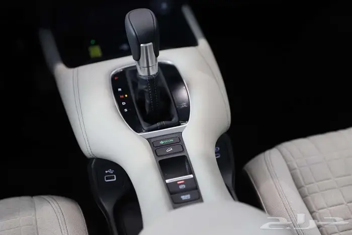 هوندا زد ار في ZRV فئة LX موديل 2024 9