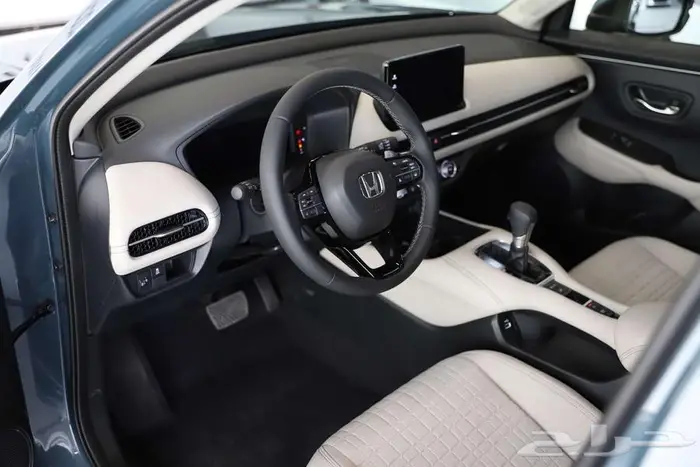 هوندا زد ار في ZRV فئة LX موديل 2024 0