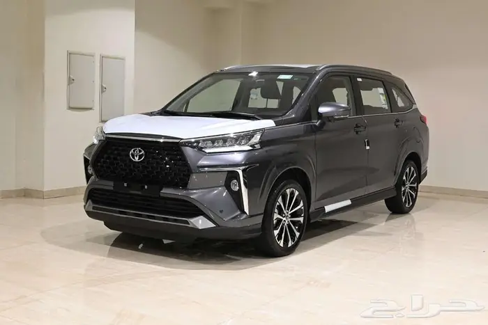 تويوتا فيلوز GLX بنزين 2025 1