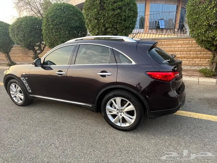 انفنيتي QX70 موديل 2017 فل كامل 19