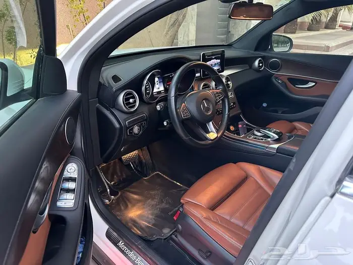 مرسيدس GLC 250 موديل 2019 مخزن 6