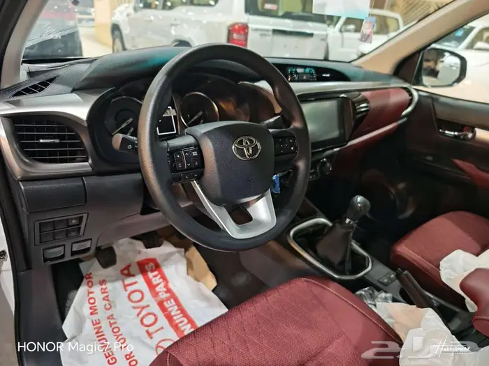 تويوتا هايلكس بنزين غمارتين GLX 2موديل 2025 22