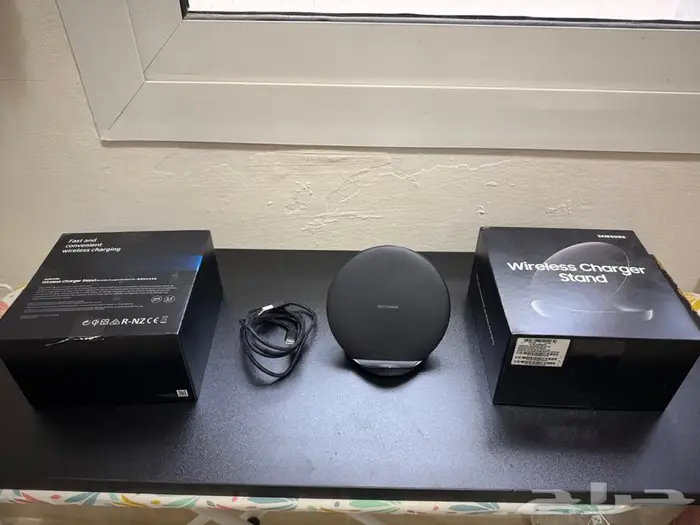 شاحن لاسلكي ماركة سامسونج Wireless charger stand Samsung 7