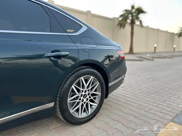 جينسس G80 2025 13