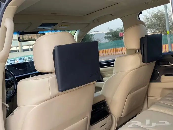 لكزس LX570بلاك ادشن 2021 5