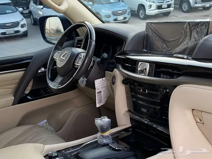 لكزس LX570بلاك ادشن 2021 7