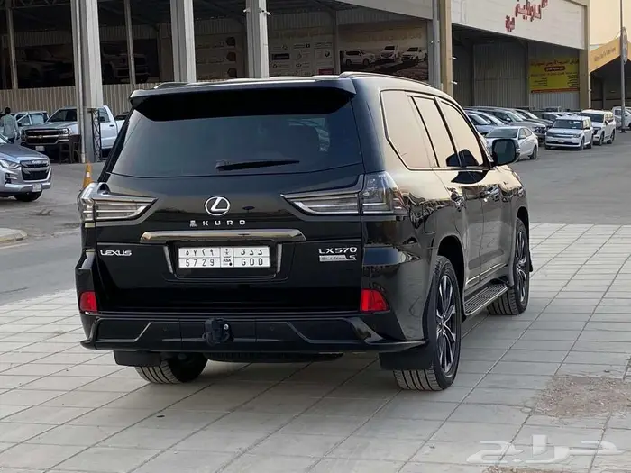 لكزس LX570بلاك ادشن 2021 11