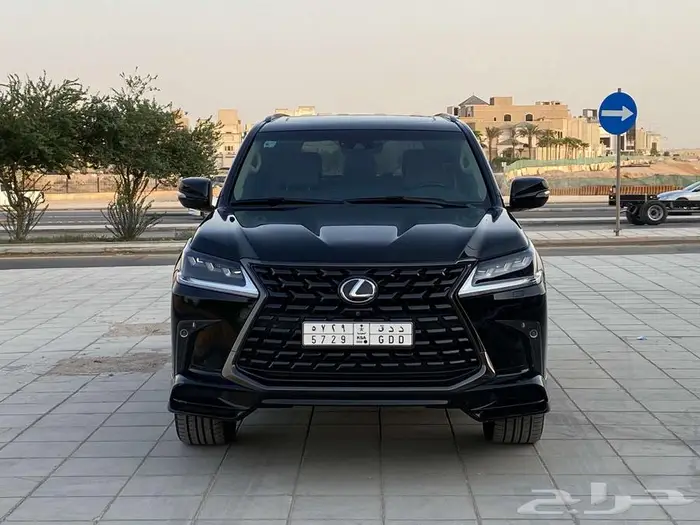 لكزس LX570بلاك ادشن 2021 1