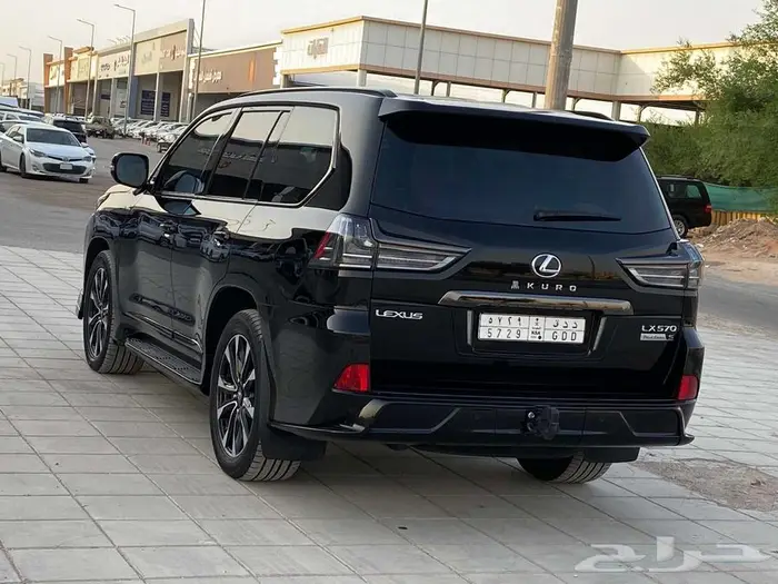 لكزس LX570بلاك ادشن 2021 14