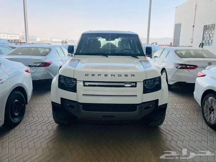 لاند روفر ديفندر  سعودي HSE V6 فل 2025 0
