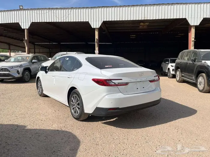 تويوتا كامري E 2025 نقد وتقسيط 3
