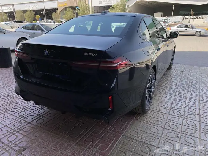 بى ام دابليو (BMW 520i ( 2026 5