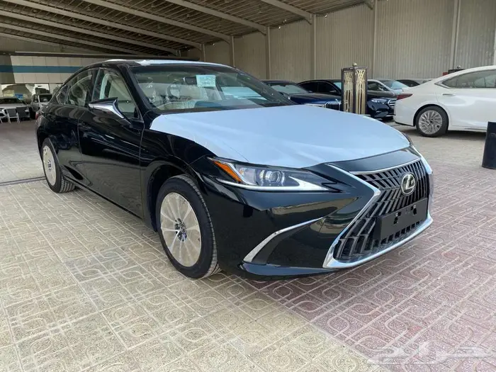 لكزس ( ES250 ) AA ستاندر 2025 داخلي ( ابيض) 2
