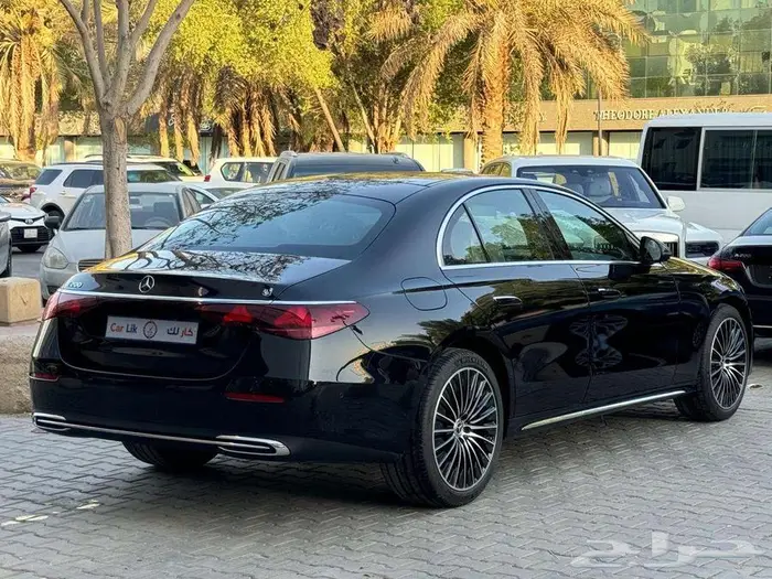 مرسيدس E200 كلاسيك 2026 وكالة 3 شاشات 3